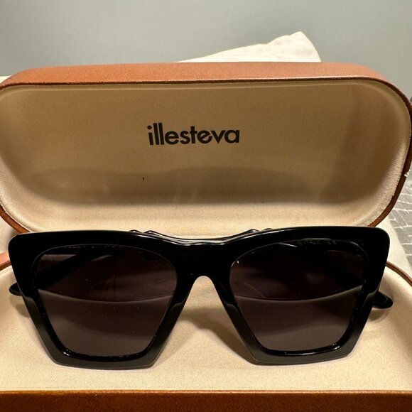 Illesteva Sunglasses - Picture 4 of 4